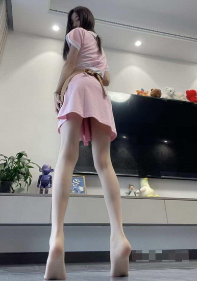 �����ۺ�С����˽�˶���ͼƬ